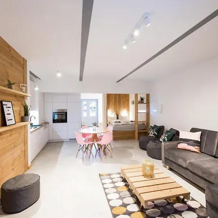 Apartamento Im Zittauer Gebirge - Gemütliche Und Moderne Mit Terrasse Eckartsberg