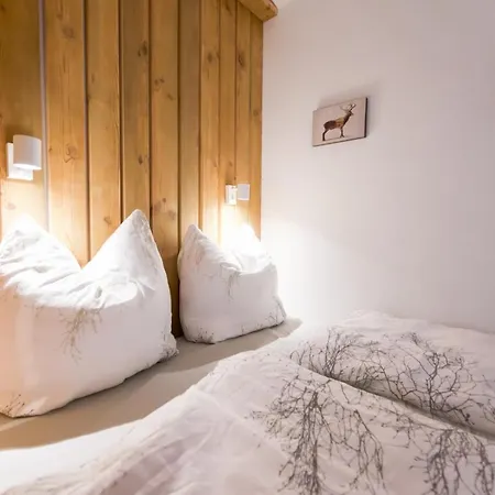 Im Zittauer Gebirge - Gemuetliche Und Moderne Mit Terrasse Eckartsberg