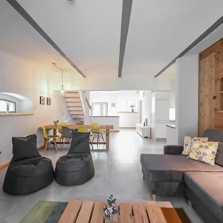 Im Zittauer Gebirge - Gemuetliche Und Moderne Mit Terrasse Eckartsberg