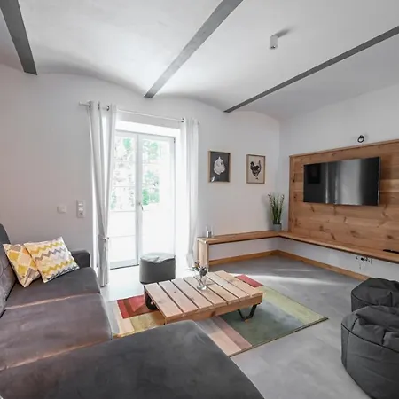 Im Zittauer Gebirge - Gemütliche Und Moderne Mit Terrasse Apartamento