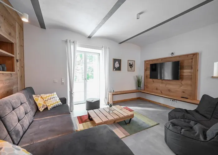 Im Zittauer Gebirge - Gemuetliche Und Moderne Mit Terrasse شقة