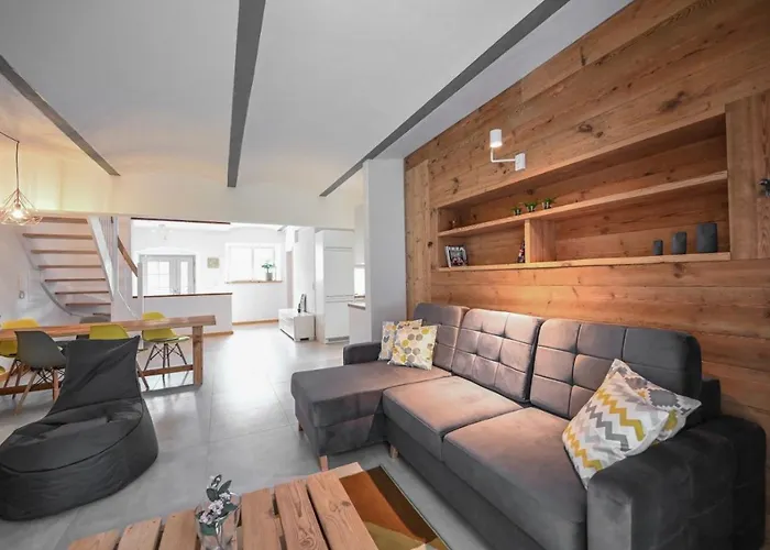 شقة Im Zittauer Gebirge - Gemuetliche Und Moderne Mit Terrasse